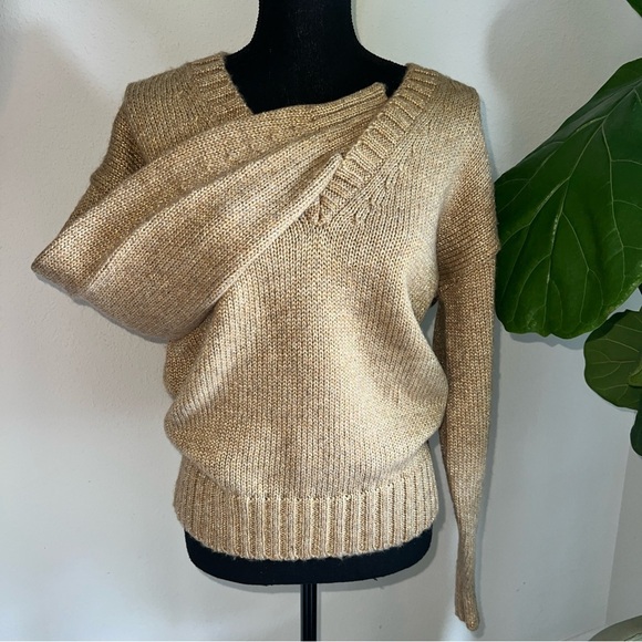 Ralph Lauren Women’s V-Neck Metallic Gold Shimmery Sweater NWT Medium - Picture 4 of 16